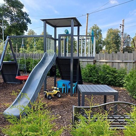 Green Garden & Private Parking Apartments With Playground Riga Exteriér fotografie