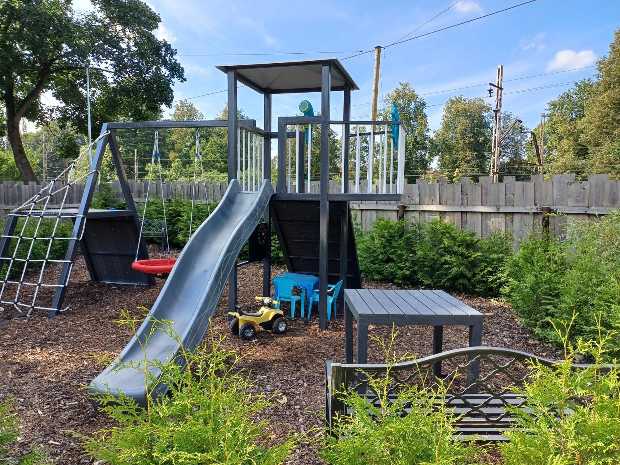 Green Garden & Private Parking Apartments With Playground Riga Exteriér fotografie